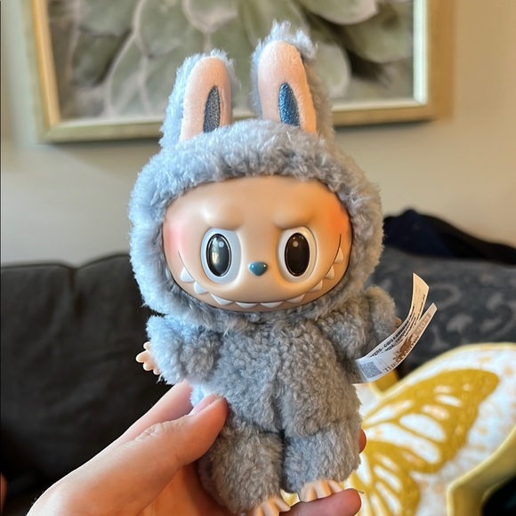 Sea Salt Coconut Labubu - Picture 7 of 8